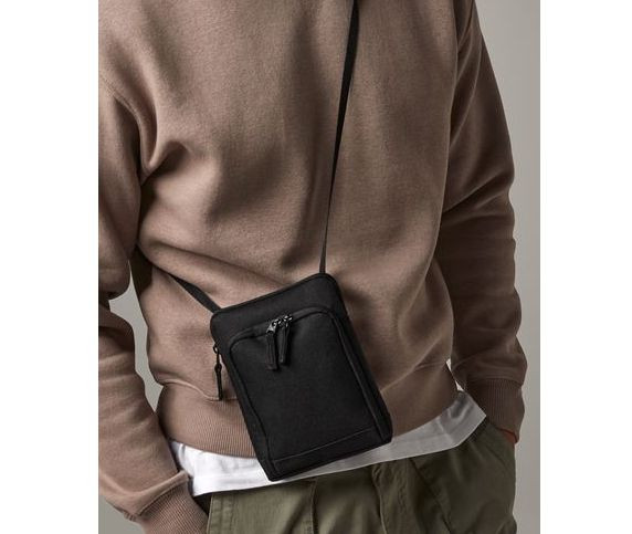 TRAVEL WALLET